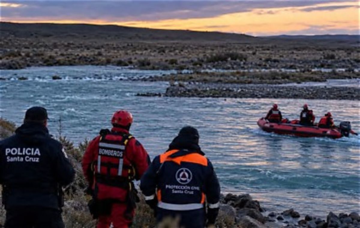 Sigue la búsqueda de los dos hermanos arrastrados por el río Gallegos