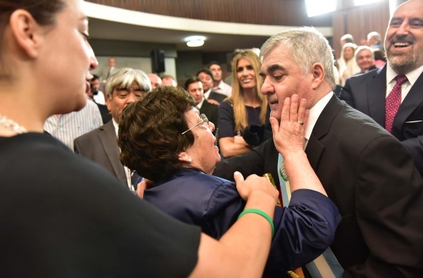 Primer parte médico oficial: Dieron de alta al gobernador Das Neves