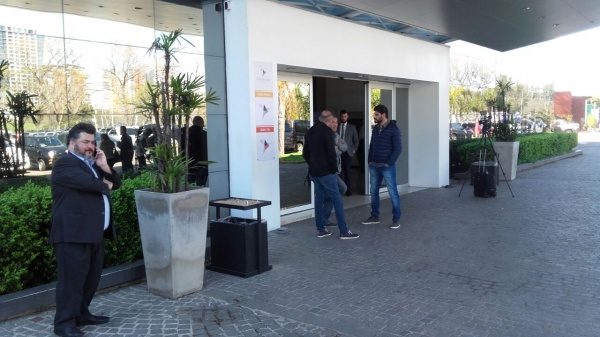 El dasnevismo sigue buscando