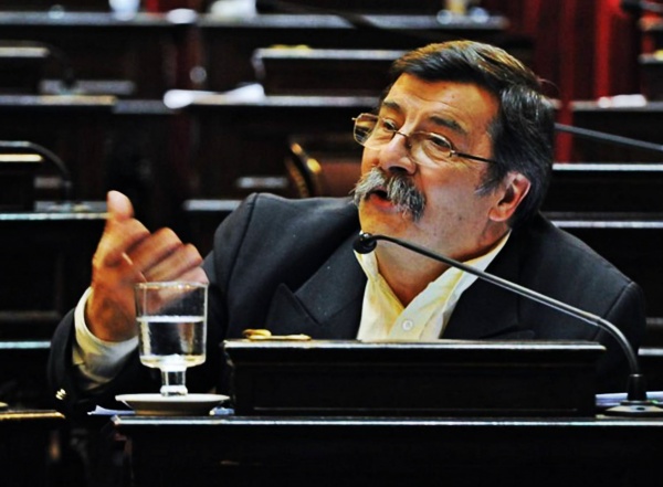 Martínez fustigó a Alicia y pidió medidas que generen trabajo