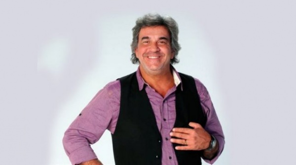 Más delgado y platinado: el cambio drástico del actor