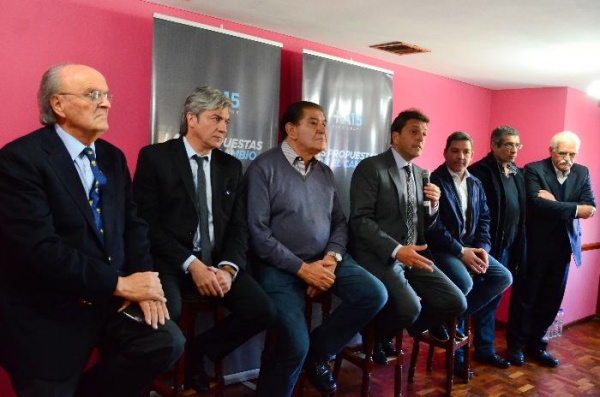 Massa rearma filas en Neuquén