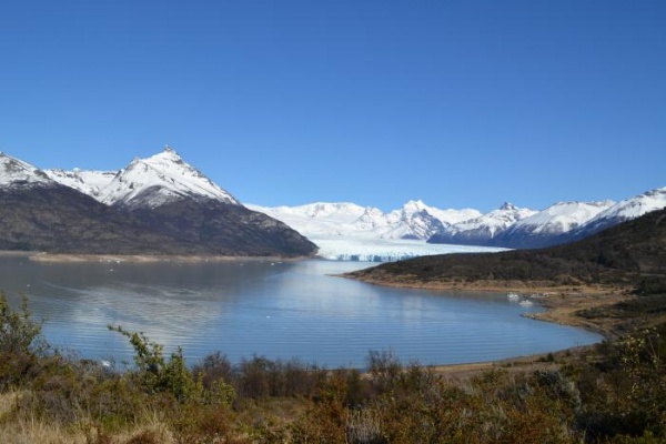 Alicia ordenó suspender el remate de tierras frente al Glaciar Perito Moreno