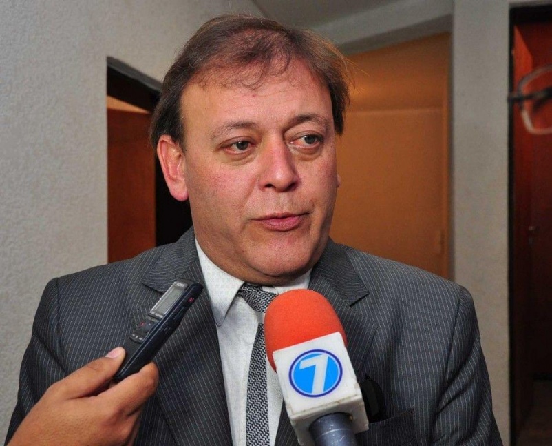 Hourcade habló de conducción inexperta en el PJ y cargó contra Macri