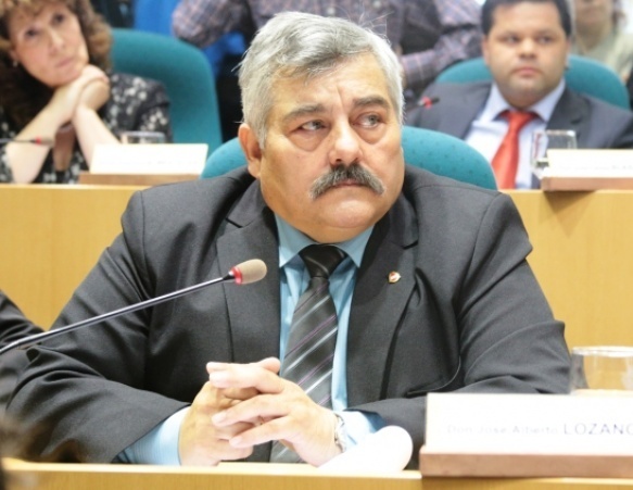 Lozano acusó al Gobierno de