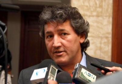 Quieren juicio político a Barbeito