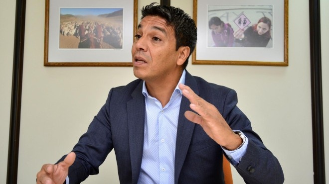 Escobar advirtió que la liberación de precios de la nafta implicará aumentos