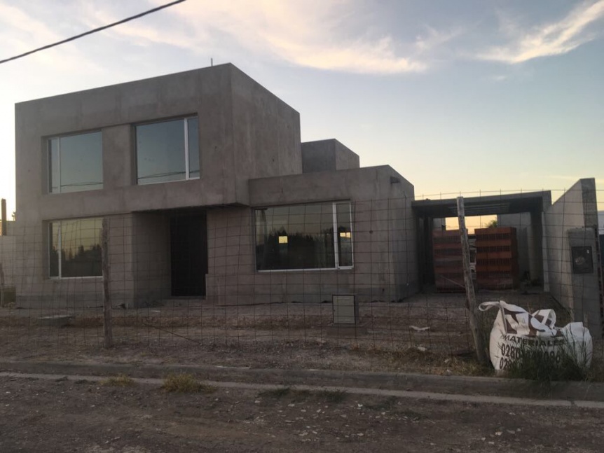 Vecina indignada por la “casita” del ministro Oca