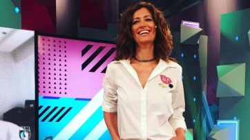 A los 40 años, Carla Conte imitó a Sol Pérez y mostró su cola sin filtros