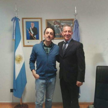 Rio Pico: denuncian a un ñoqui del Gobierno provincial que atiende un almacén