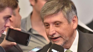 Desde el Ejecutivo hubo “palos” para los diputados ausentes y se habla de la necesidad de un bono
