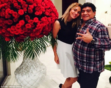 Rocío Oliva y Diego Maradona celebraron los 5 años de amor