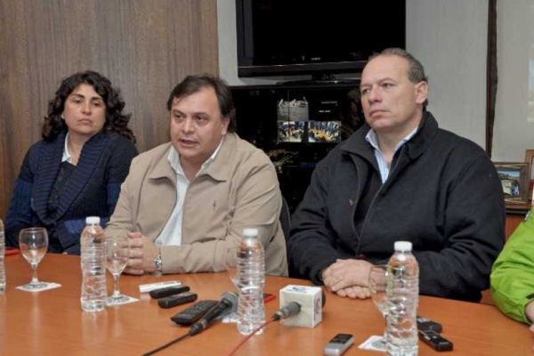 Belloni no descarta la policia comunal