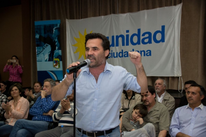 Martínez cargó contra Cambiemos y… ¿la ligó Gutiérrez?