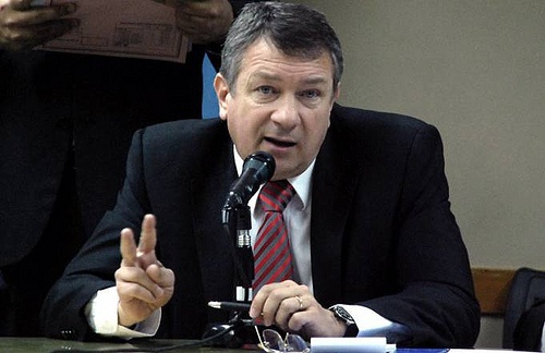 Yauhar, Navarro y la interna del FpV