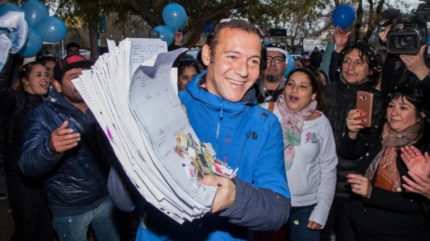 Grave denuncia: afiliados truchos en el MPN