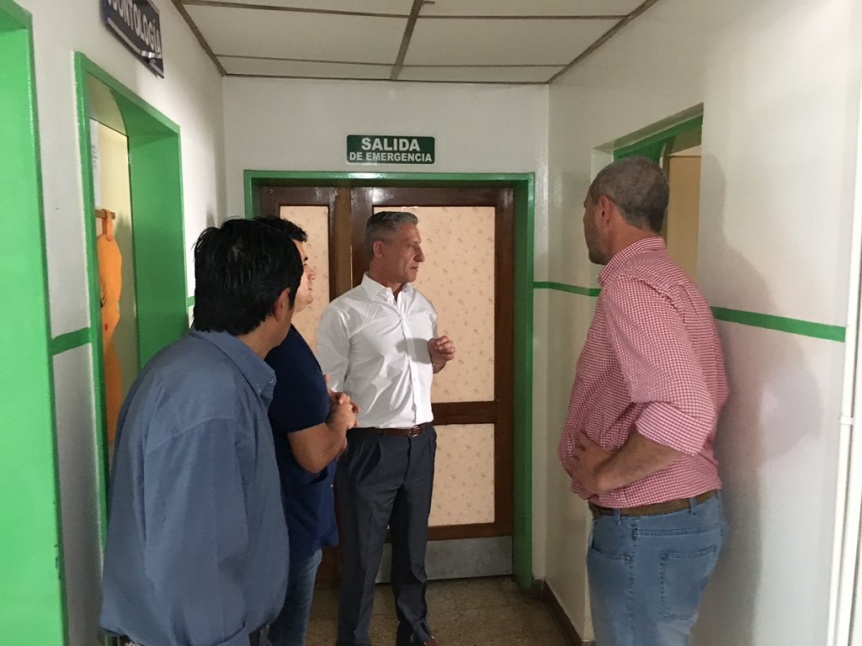 Hantavirus: Arcioni visitó el Hospital de Epuyén y llamó a reforzar la prevención