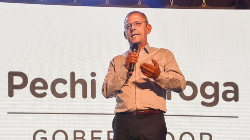 Pechi dijo que debería ser una mujer quien lo acompañe
