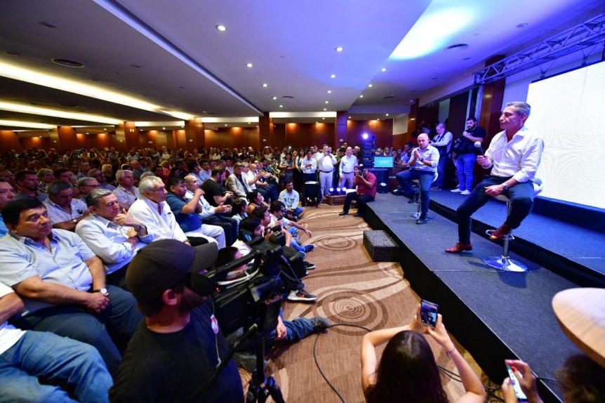 Los integrantes del FpV que se cortaron solos y cerraron con Mariano Arcioni