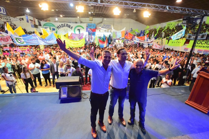 Maderna presentó su candidatura acompañado por Arcioni y Sastre