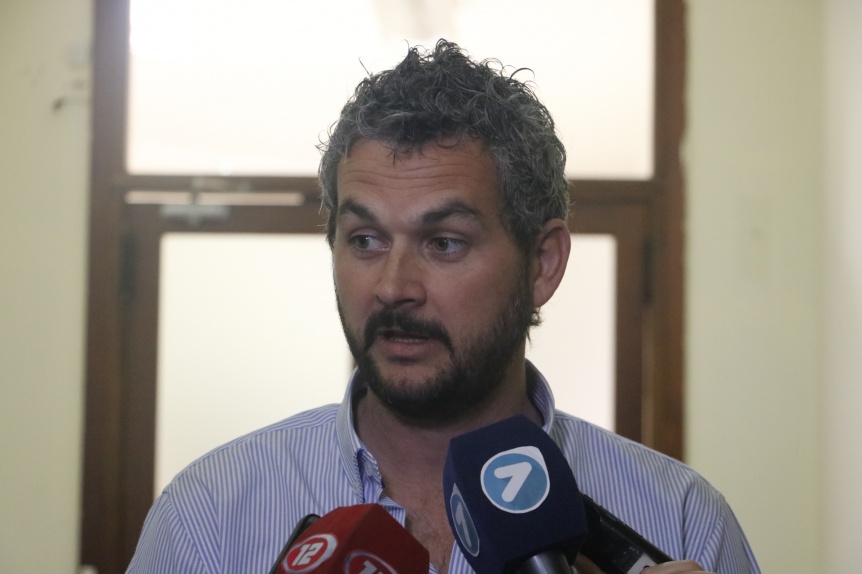 Provincia salió a cruzar a Menna por las obras