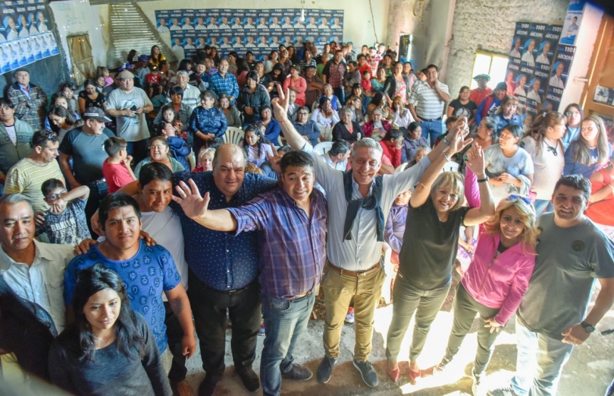 Intendentes respaldan a Arcioni en el último tramo de campaña