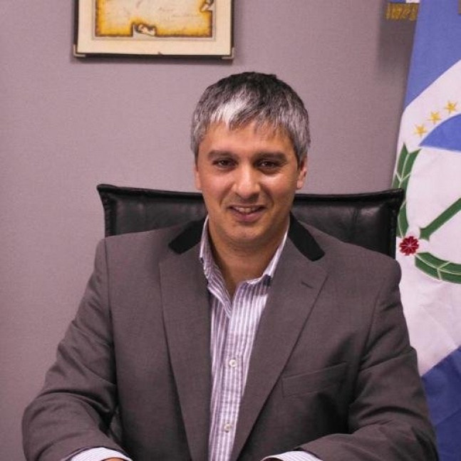 Todo queda en familia: Intendente nombró a su hermano Juez de Paz