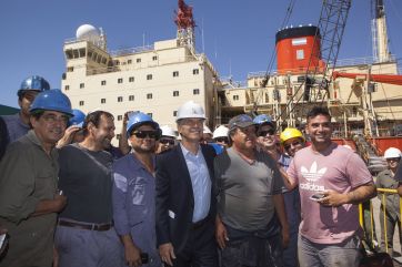 Ante la crisis naval argentina, YPF da trabajo a Paraguay