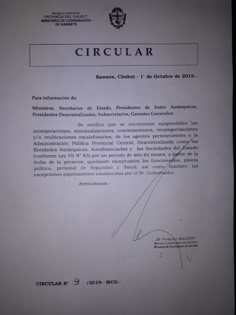 Congelamiento a medias: el Ejecutivo suspendió ingresos y nombramientos pero exceptúa planta política