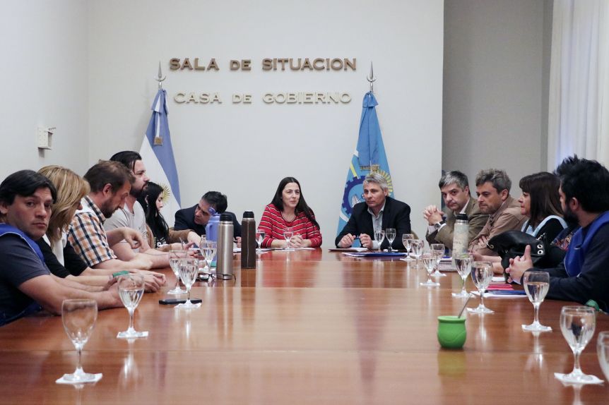 El Ejecutivo mejoró la propuesta a los docentes y las clases volverían el lunes