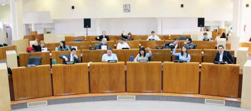 Polémica por la renovación de dos bancas en el Deliberante capitalino