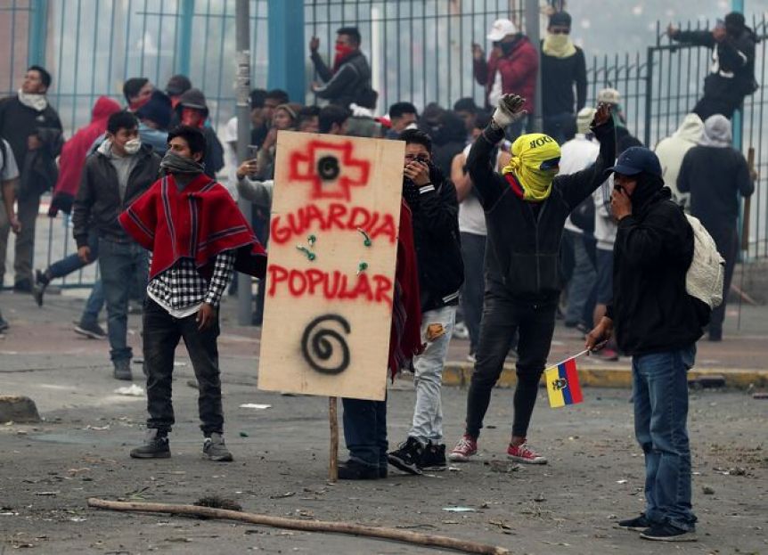 Dos muertos y 700 heridos en las protestas contra Lenin Moreno