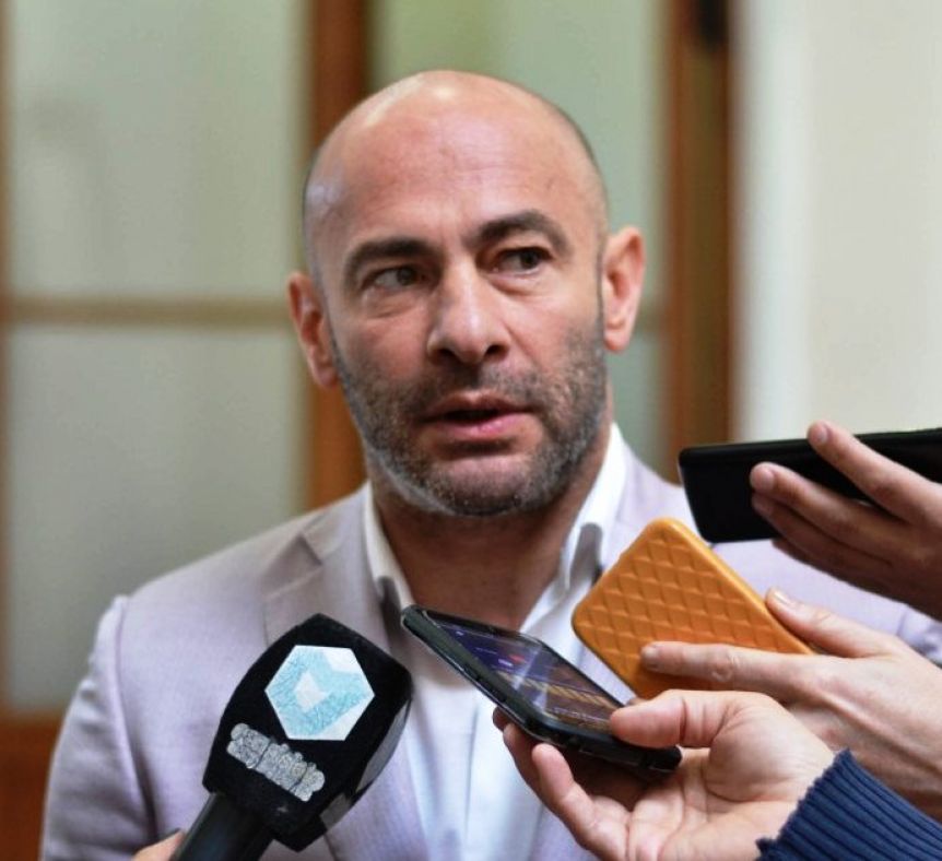 El Ejecutivo tomó partido en la interna judicial