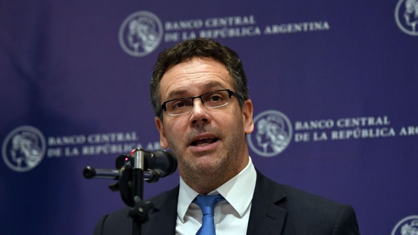 Dólar post elecciones: el Central endurece el cepo pero no declara asueto bancario