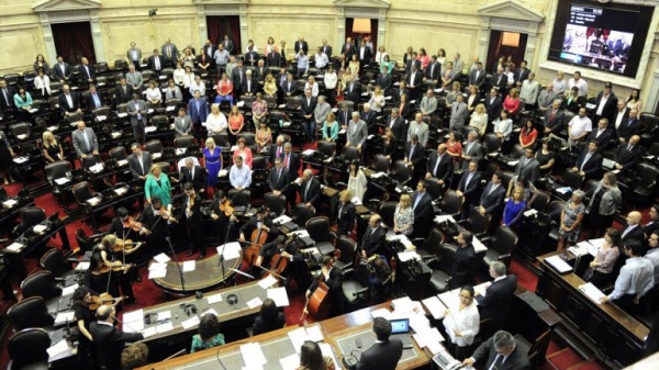 El oficialismo exclamó: Habemus ley petrolera