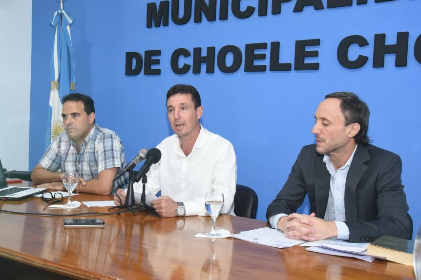 Con el agua al cuello, intendente anticipa que no podrá pagar aguinaldo