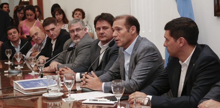 Gutiérrez dio luz verde en el reparto de áreas petroleras