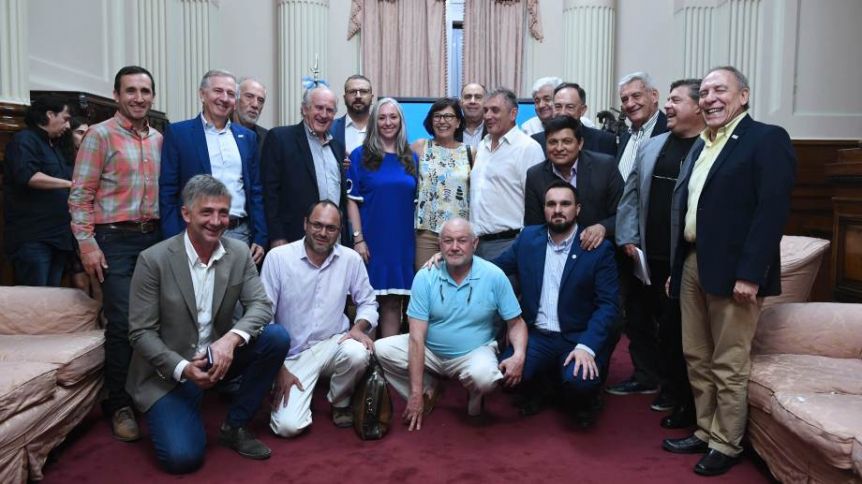Buscan refinanciar las deudas de las cooperativas eléctricas