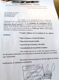Arcioni echó a funcionario provincial por respaldar el reclamo docente