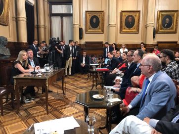 Weretilneck fue designado secretario de la Comisión de Asuntos Constitucionales