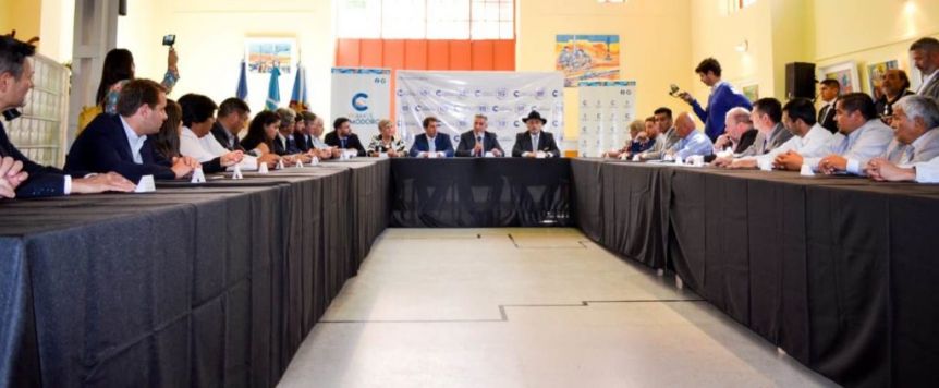 Cónclave de intendentes con Arcioni en Comodoro