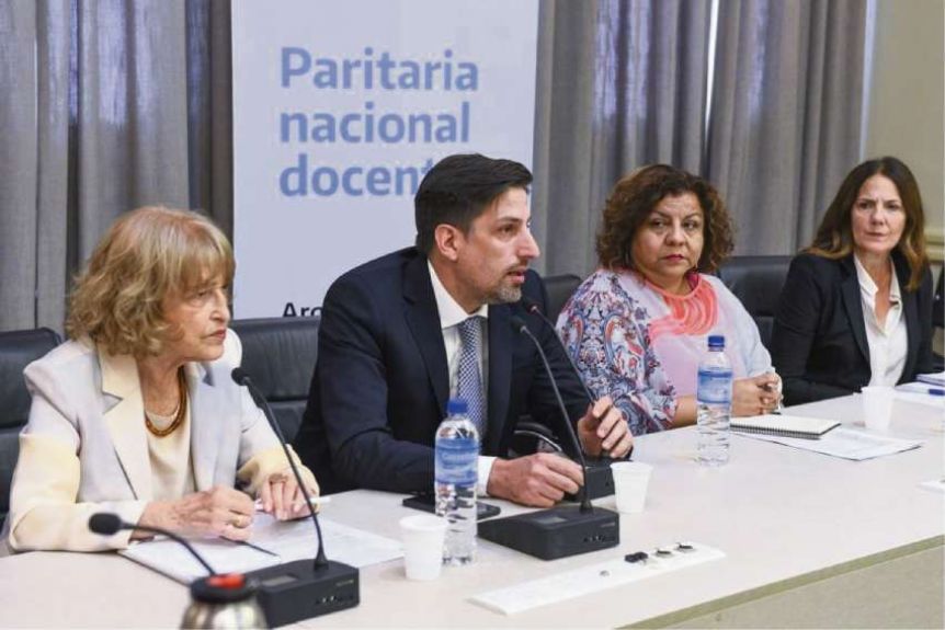Avanza un acuerdo paritario docente nacional para garantizar el inicio de clases