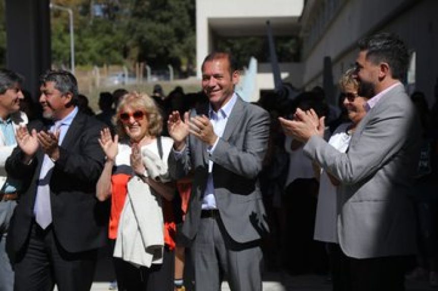 Gutiérrez le mojó la oreja a los gremios e inauguró el ciclo lectivo en compañía de Puiggrós