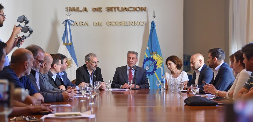 Arcioni se plegó a la decisión de suspender eventos de concurrencia masiva