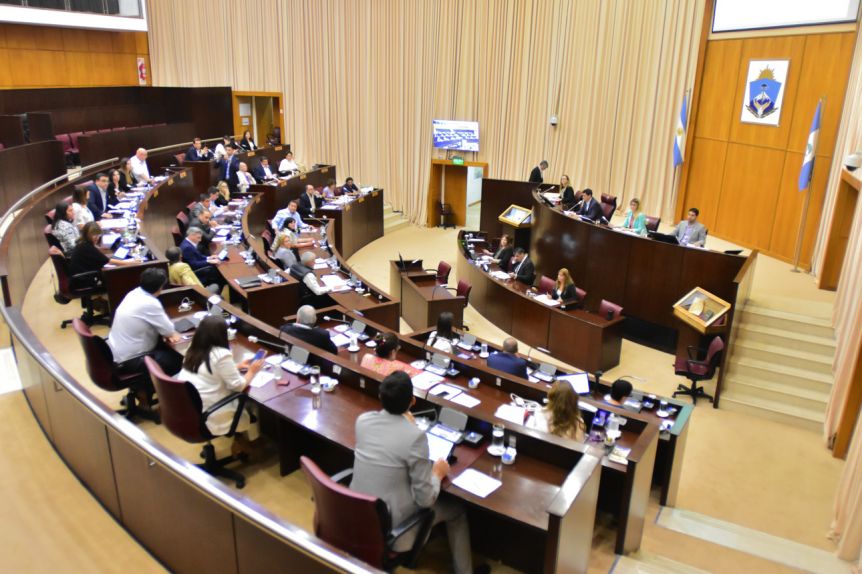 Diputados aprueban la emergencia sanitaria y dan luz verde a tomar deuda por 140 millones de dólares