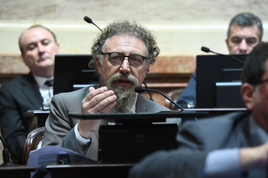Legislador patagónico busca postergar los vencimientos de las tarjetas de crédito