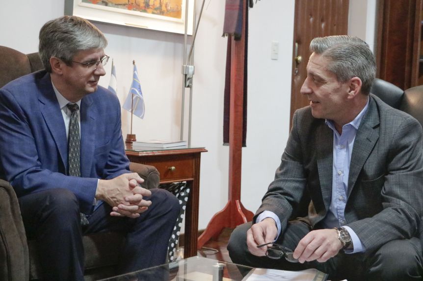 Ongarato vs. Arcioni: el Intendente fuerza una flexibilización y el Gobernador advierte riesgos