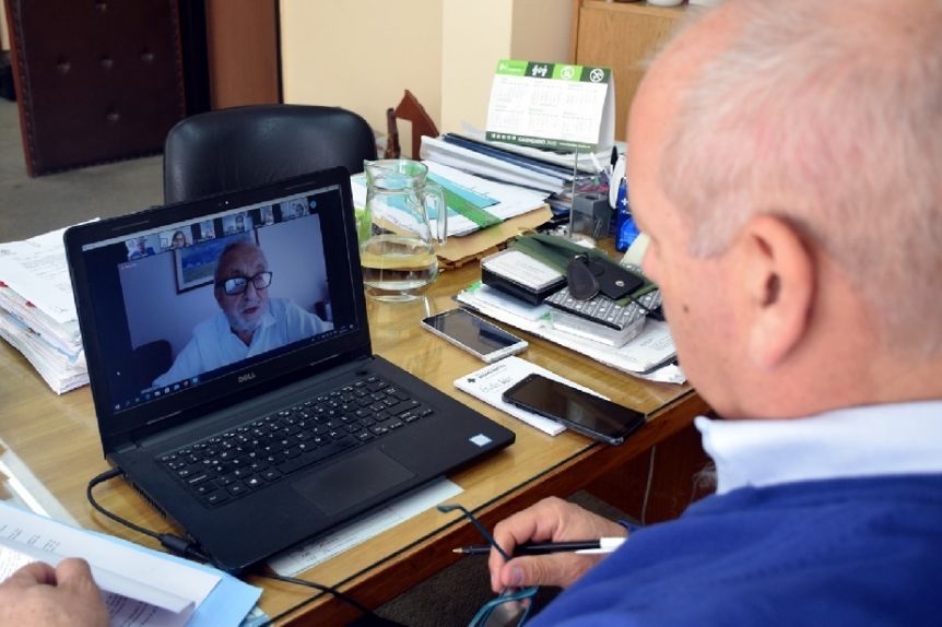 Autoridades de Salud provincial recibieron asesoramiento del infectólogo Pedro Cahn