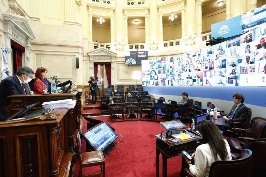 En una sesión histórica, el Senado aprobó los 20 decretos del gobierno nacional