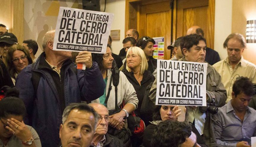 Una nueva demanda pone freno a la prórroga de la concesión del Cerro Catedral